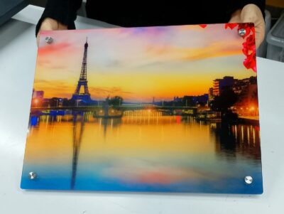 Stampa su Vetro 30x40 con Distanziatori – Quadro Fotografico Moderno da Parete personalizzato con la tua foto- Spedizione Gratis