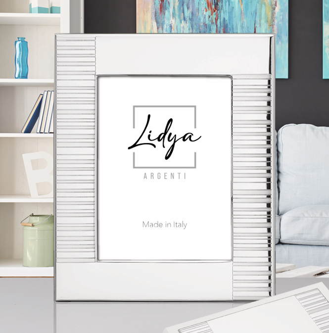 Cornice Kurt 10x15 in argento con tecnologia sputtering – cornice di design Made in Italy | Fadini